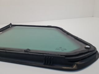 bontott VW GOLF VII Jobb hátsó Fixüveg (Ajtóban)