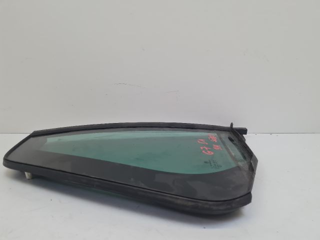 bontott VW GOLF VII Jobb hátsó Fixüveg (Ajtóban)