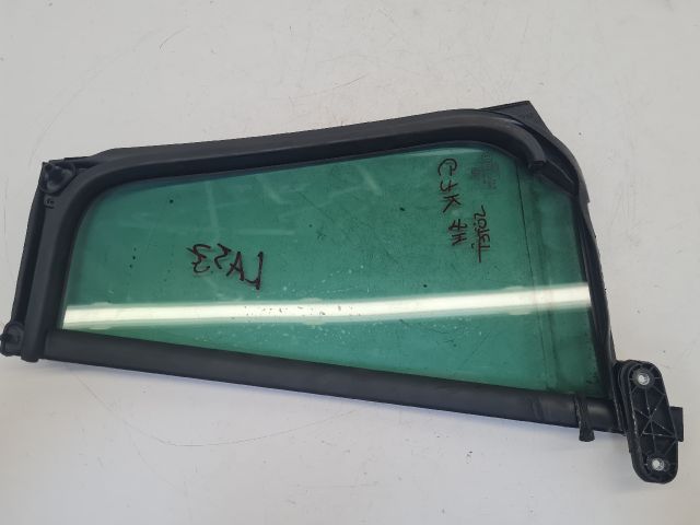 bontott VW GOLF VII Jobb hátsó Fixüveg (Ajtóban)