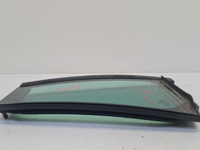 bontott VW GOLF VII Jobb hátsó Fixüveg (Ajtóban)