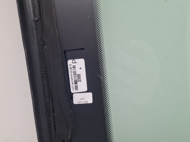 bontott VW GOLF VII Jobb hátsó Fixüveg (Ajtóban)