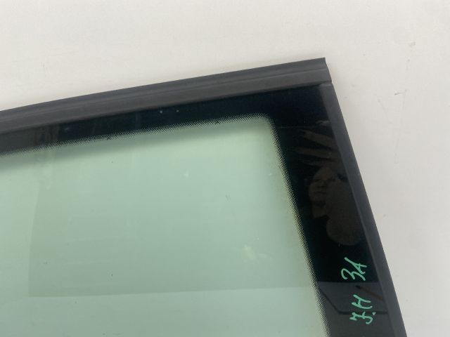 bontott VW GOLF VII Jobb hátsó Fixüveg (Ajtóban)