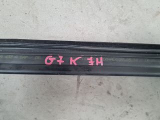 bontott VW GOLF VII Jobb hátsó Gumikéder