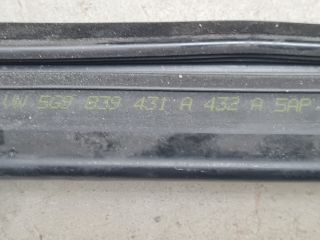 bontott VW GOLF VII Jobb hátsó Gumikéder