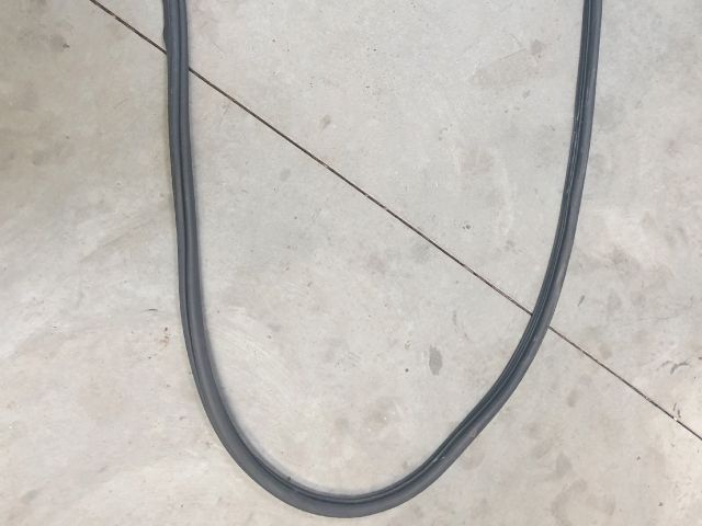 bontott VW GOLF VII Jobb hátsó Gumikéder