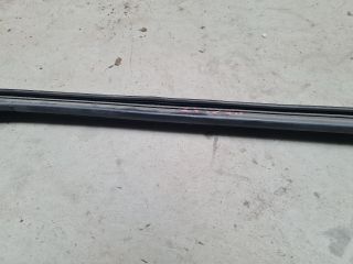 bontott VW GOLF VII Jobb hátsó Gumikéder