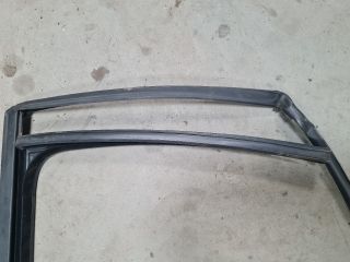 bontott VW GOLF VII Jobb hátsó Gumikéder