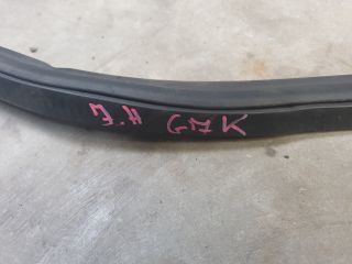 bontott VW GOLF VII Jobb hátsó Gumikéder