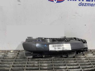 bontott VW GOLF VII Jobb hátsó Külső Kilincs