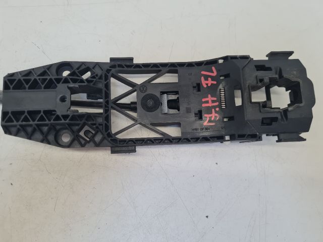 bontott VW GOLF VII Jobb hátsó Külső Kilincsfészek