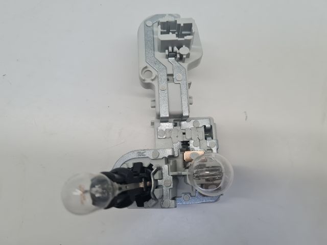 bontott VW GOLF VII Jobb Hátsó Lámpa Foglalat