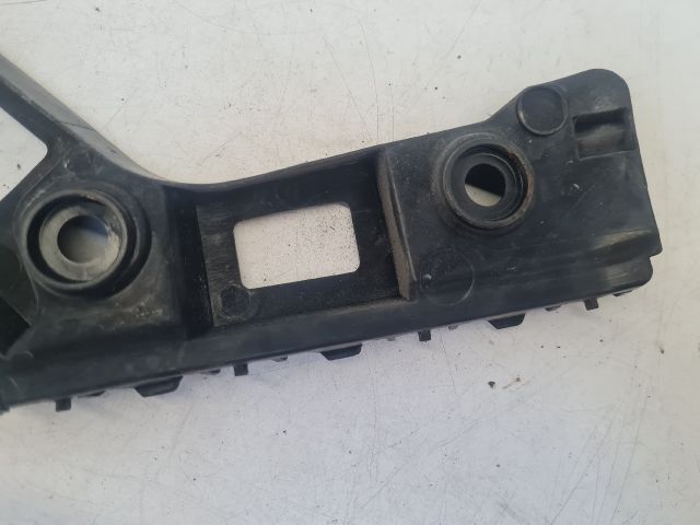 bontott VW GOLF VII Jobb hátsó Lökhárító Tartó (Műanyag)