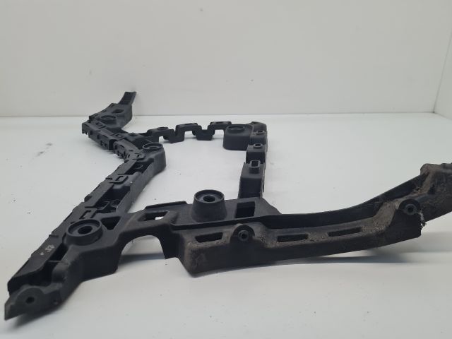 bontott VW GOLF VII Jobb hátsó Lökhárító Tartó (Műanyag)