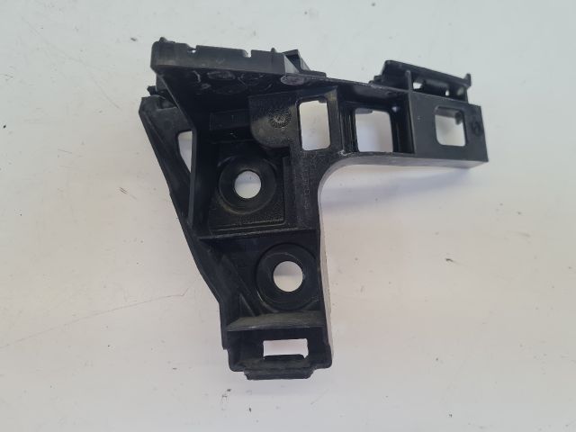 bontott VW GOLF VII Jobb hátsó Lökhárító Tartó (Műanyag)