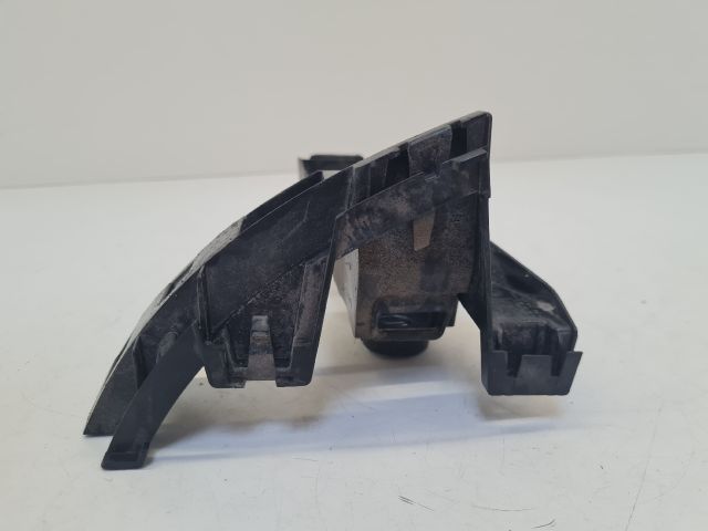 bontott VW GOLF VII Jobb hátsó Lökhárító Tartó (Műanyag)