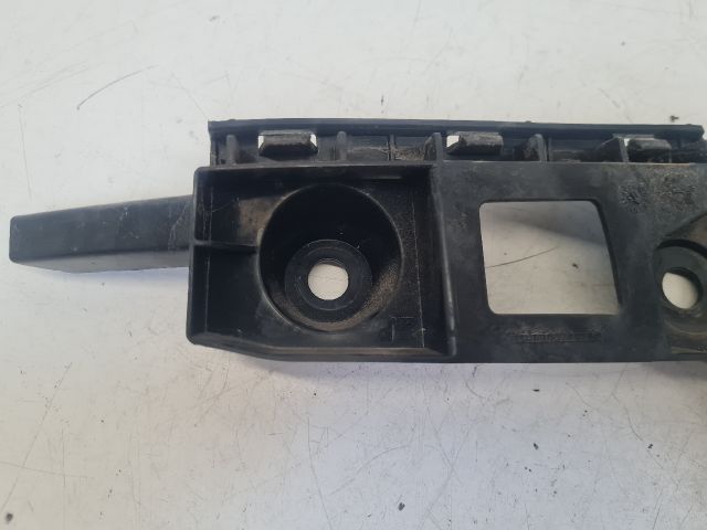 bontott VW GOLF VII Jobb hátsó Lökhárító Tartó (Műanyag)