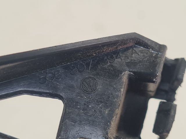 bontott VW GOLF VII Jobb hátsó Lökhárító Tartó (Műanyag)