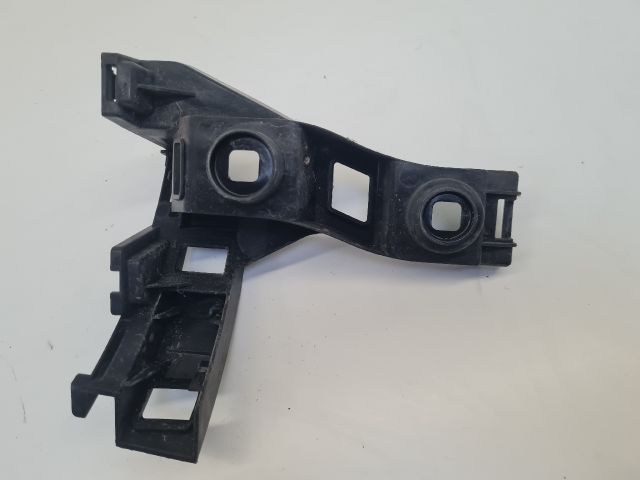 bontott VW GOLF VII Jobb hátsó Lökhárító Tartó (Műanyag)