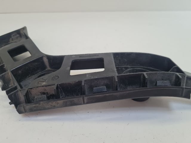 bontott VW GOLF VII Jobb hátsó Lökhárító Tartó (Műanyag)