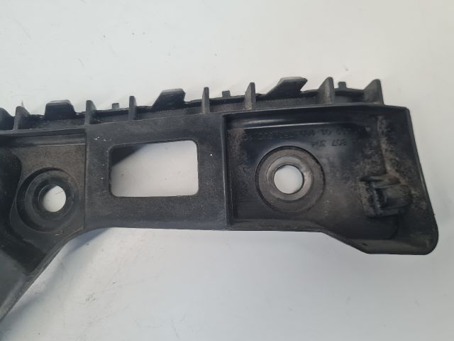 bontott VW GOLF VII Jobb hátsó Lökhárító Tartó (Műanyag)