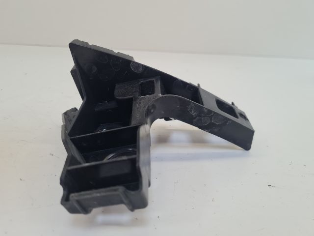 bontott VW GOLF VII Jobb hátsó Lökhárító Tartó (Műanyag)