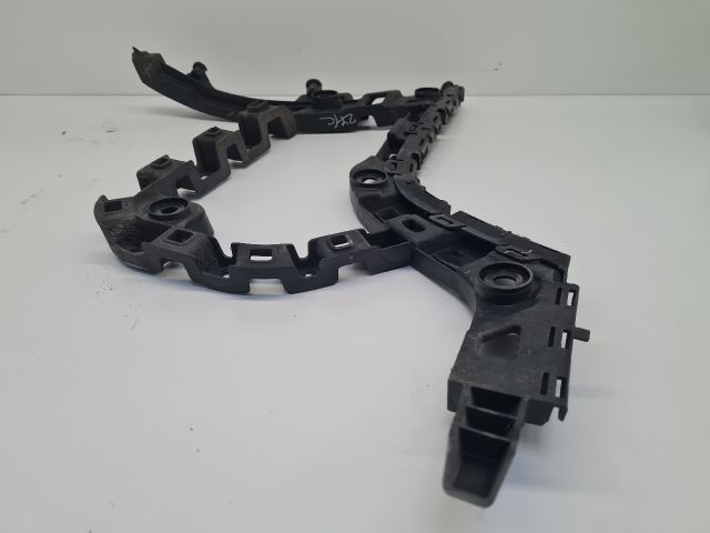 bontott VW GOLF VII Jobb hátsó Oldal Lökhárító Tartó (Műanyag)