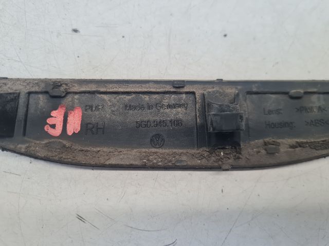 bontott VW GOLF VII Jobb hátsó Prizma