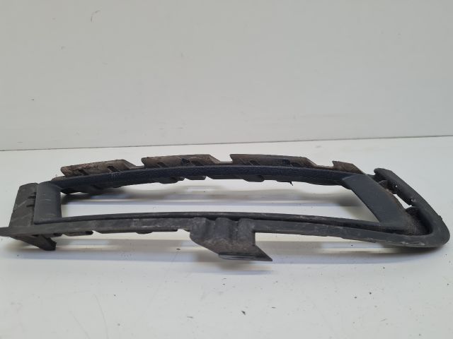 bontott VW GOLF VII Jobb Ködfényszóró Lámpakeret