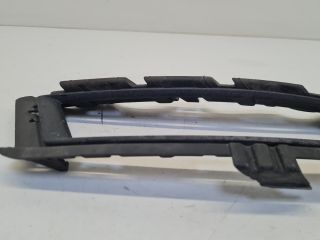 bontott VW GOLF VII Jobb Ködfényszóró Lámpakeret