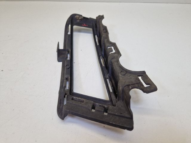 bontott VW GOLF VII Jobb Ködfényszóró Lámpakeret