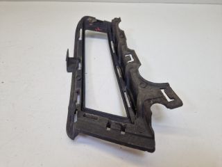 bontott VW GOLF VII Jobb Ködfényszóró Lámpakeret