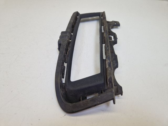 bontott VW GOLF VII Jobb Ködfényszóró Lámpakeret