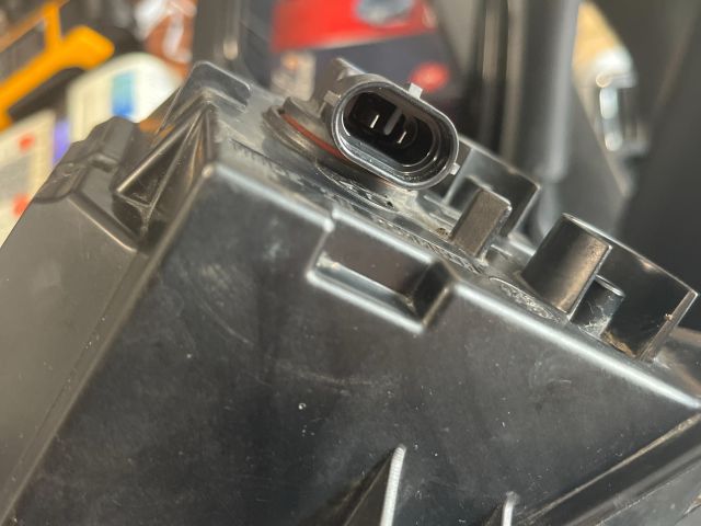 bontott VW GOLF VII Jobb Ködfényszóró