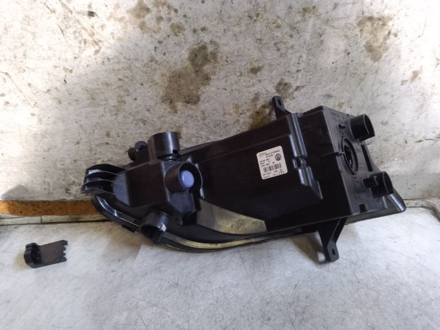 bontott VW GOLF VII Jobb Ködfényszóró