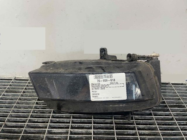 bontott VW GOLF VII Jobb Ködfényszóró