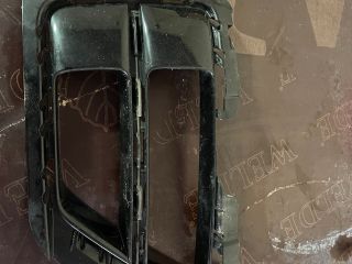 bontott VW GOLF VII Jobb Ködlámpa Rács