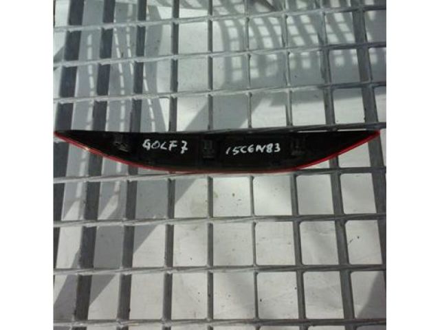 bontott VW GOLF VII Jobb Ködzárófény