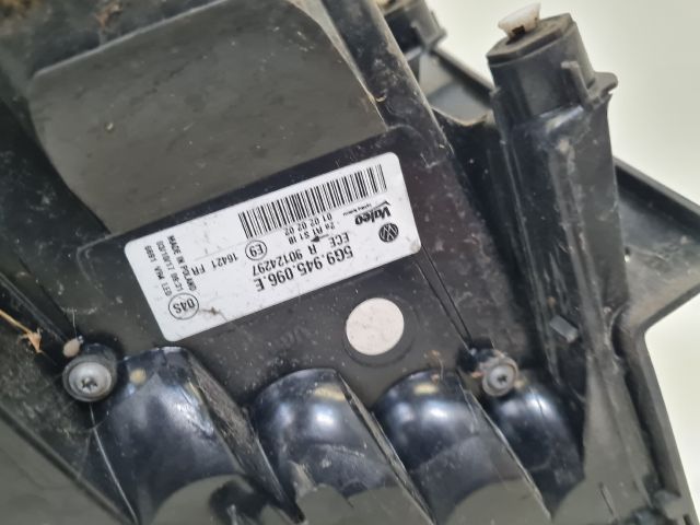bontott VW GOLF VII Jobb Külső Hátsó Lámpa