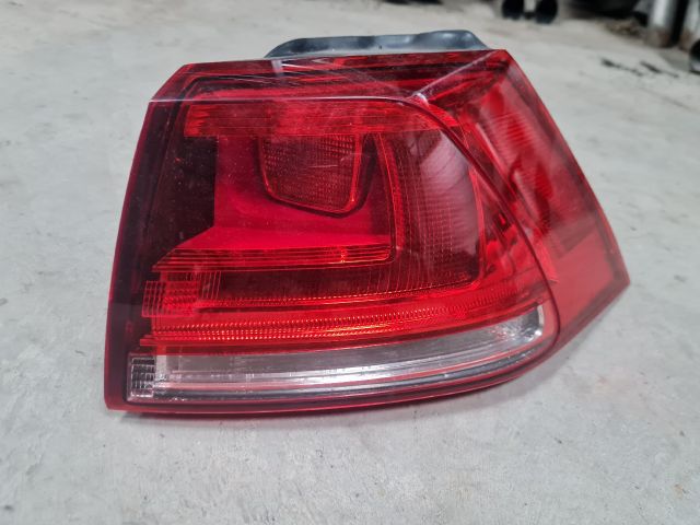 bontott VW GOLF VII Jobb Külső Hátsó Lámpa