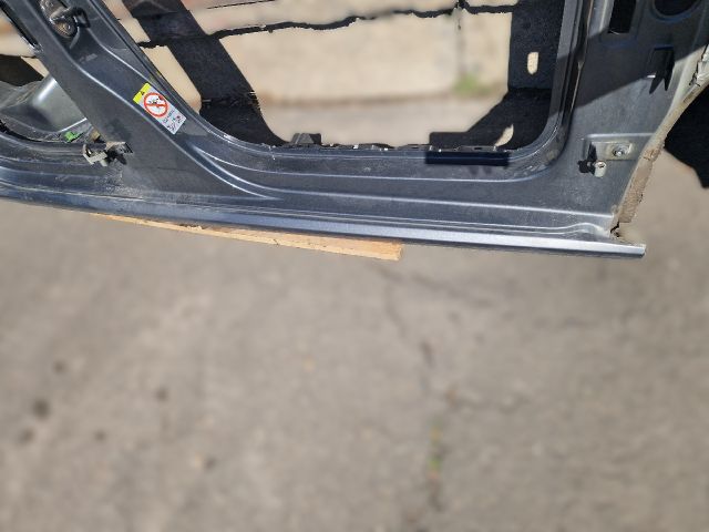 bontott VW GOLF VII Jobb Küszöb