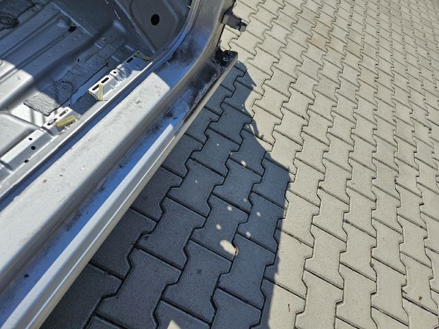 bontott VW GOLF VII Jobb Küszöb