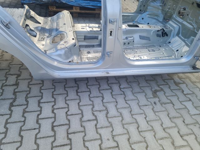 bontott VW GOLF VII Jobb Küszöb