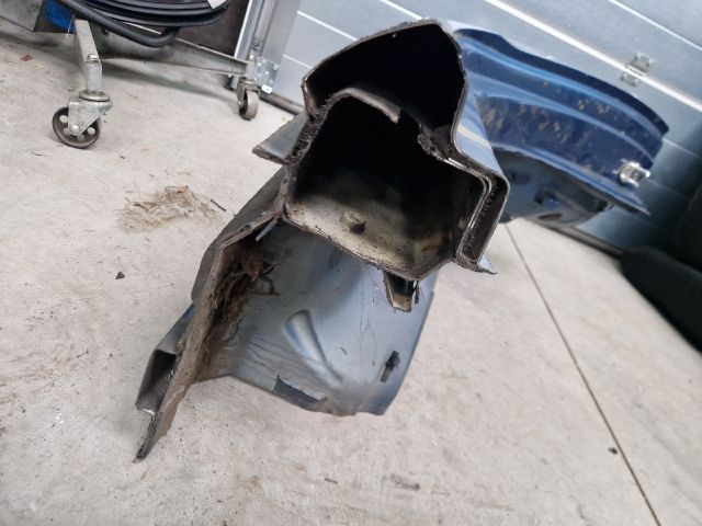 bontott VW GOLF VII Jobb Küszöb