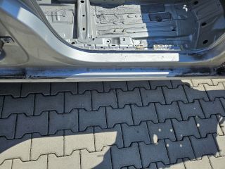 bontott VW GOLF VII Jobb Küszöb