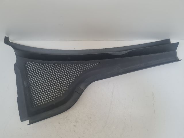 bontott VW GOLF VII Jobb Levélrács Záróvég