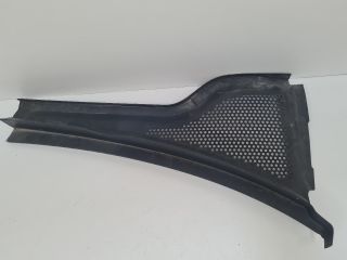 bontott VW GOLF VII Jobb Levélrács Záróvég