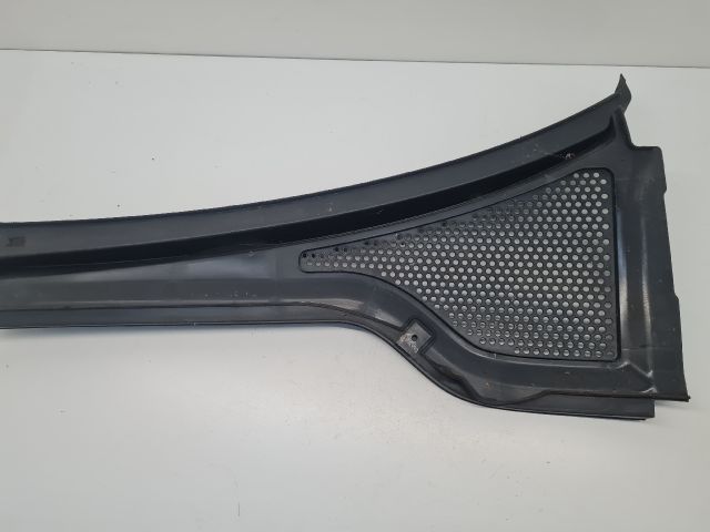 bontott VW GOLF VII Jobb Levélrács Záróvég