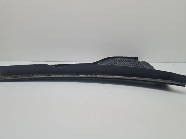 bontott VW GOLF VII Jobb Levélrács Záróvég