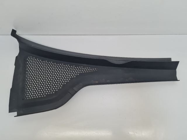 bontott VW GOLF VII Jobb Levélrács Záróvég