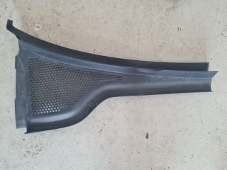 bontott VW GOLF VII Jobb Levélrács Záróvég